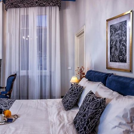 B&B "La Bottega D'Arte" Carrara Exterior photo
